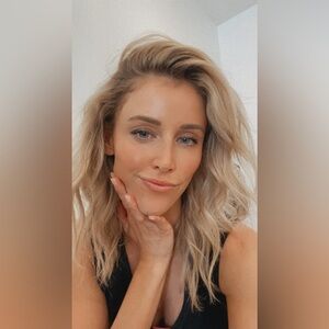 Meet your Posher, Christy